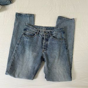 Brandy Melville straight leg boyfriend jeans